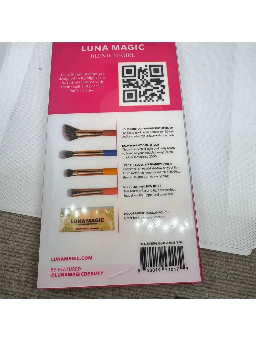 LUNA MAGIC Blend It Girl Eye Makeup Brush Set with Holographic Pouch